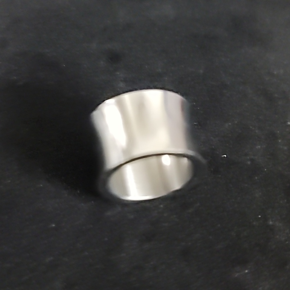 Large Ring Size 8‎ - Picture 4 of 7